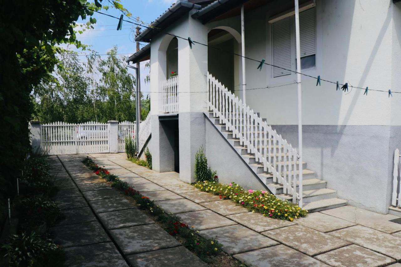 Садиба Анна - Термальні Води Косино Zapson Exterior foto